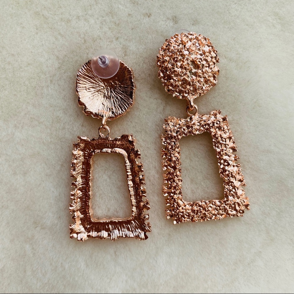 :: Rose Gold Textured Statement Earrings :: - Picture 4 of 7